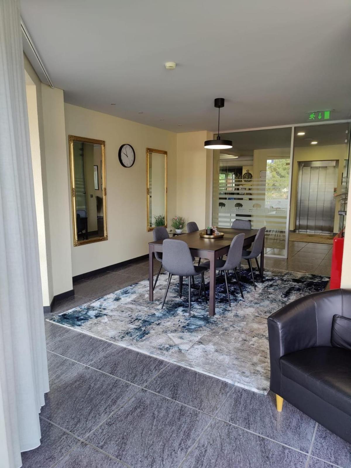 Hotel Santhyago Трофа Екстериор снимка